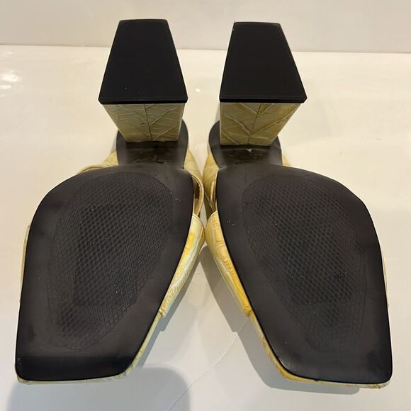 L’intervalle Yellow Croc Embossed Leather Block Heel Sandals Size 40 - Picture 11 of 13